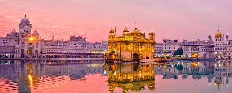 Golden Temple Amritsar Sonnenuntergang Punjab indien
